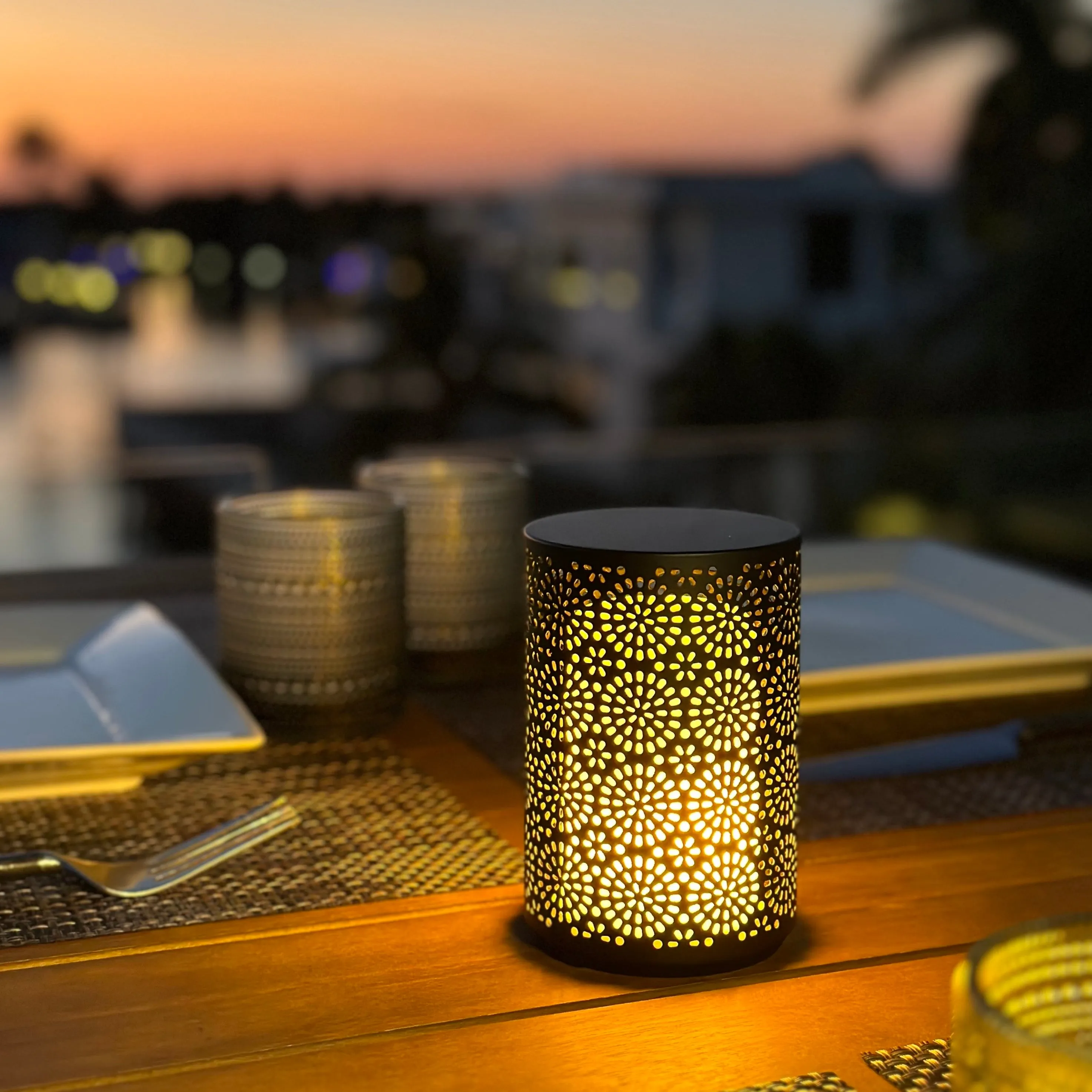 Dancing Flame LED Table Lamp