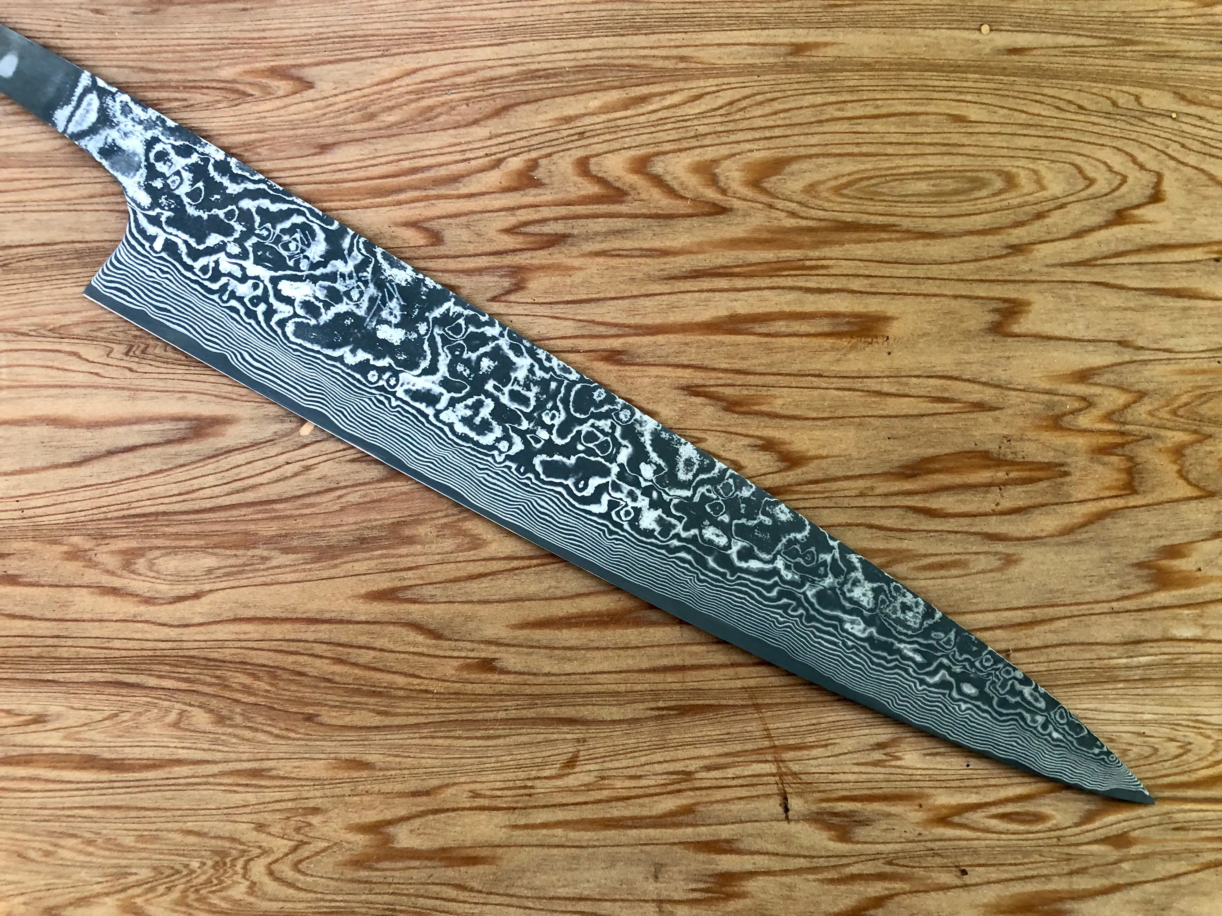 Takashi Saji R2/SG2 Damascus 240 Sujihiki- blade only