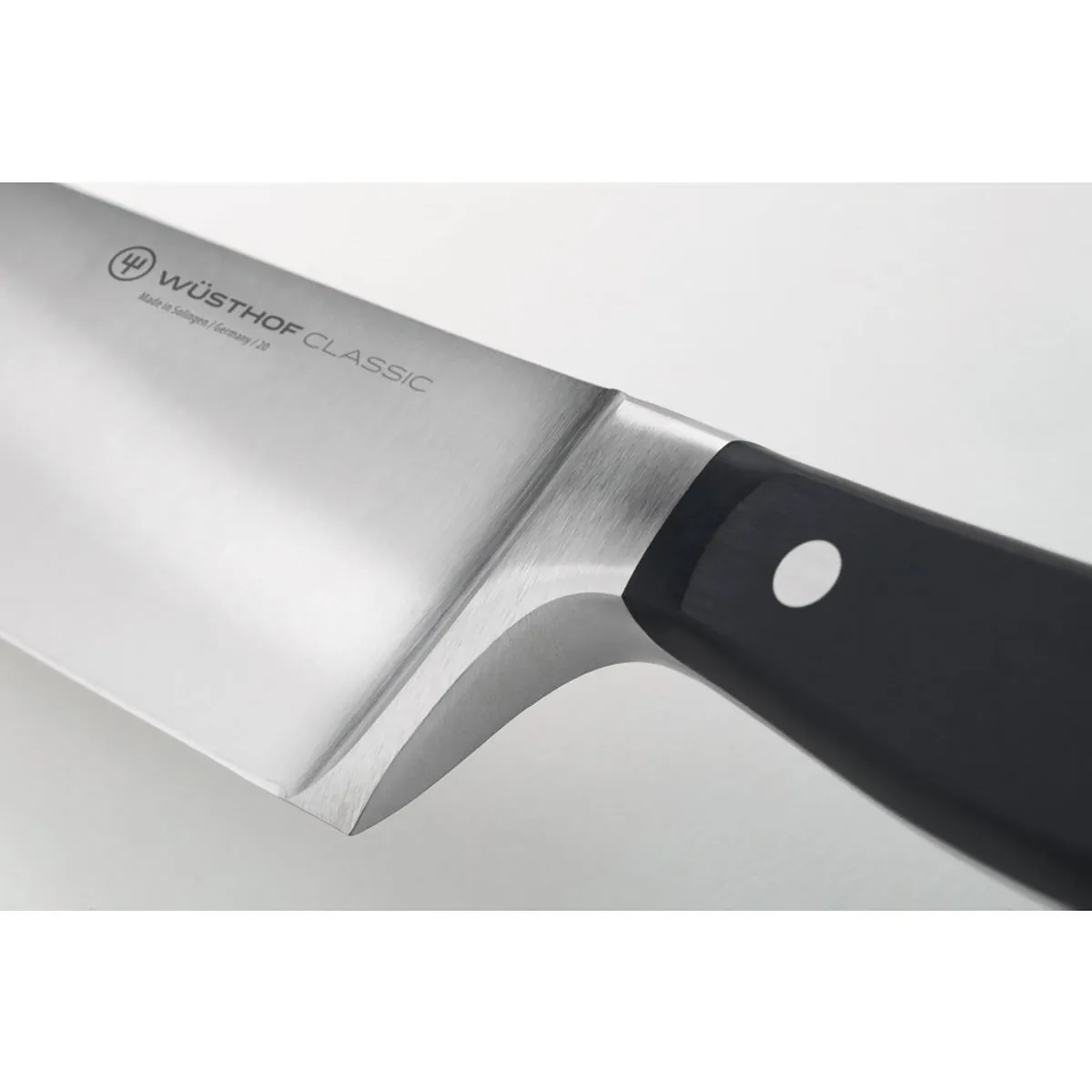 Wusthof Classic Hollow Edge Santoku Knife 17cm